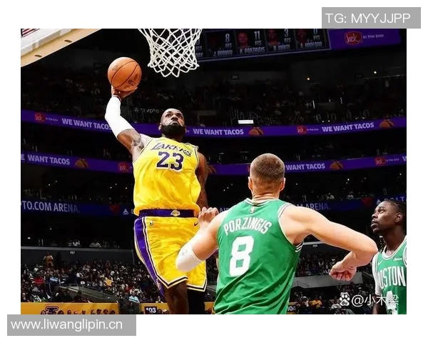 读秒抛投绝杀！里夫斯表现神勇，没了詹姆斯东契奇也能赢