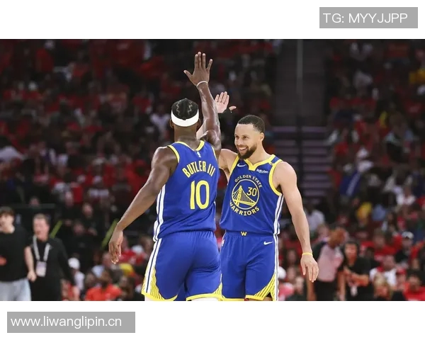 勇士131-118灰熊迎3喜1忧！三少打出价值，理查德可行，2将没法看